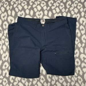 The North Face Men's Dark Blue Cargo Pants hiking 36x31